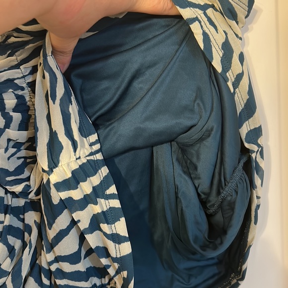 NWT Torrid shirred cami, size 1X - Picture 6 of 8